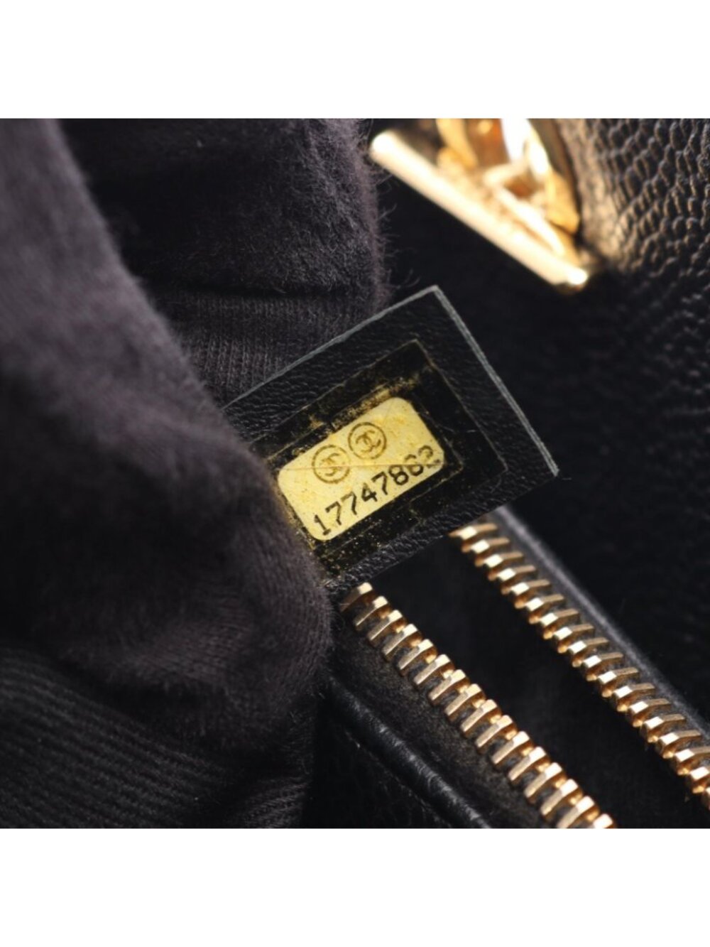 Chanel Tote Quilted Black Caviar Leather CC Logo Chain - Picture 5 of 9